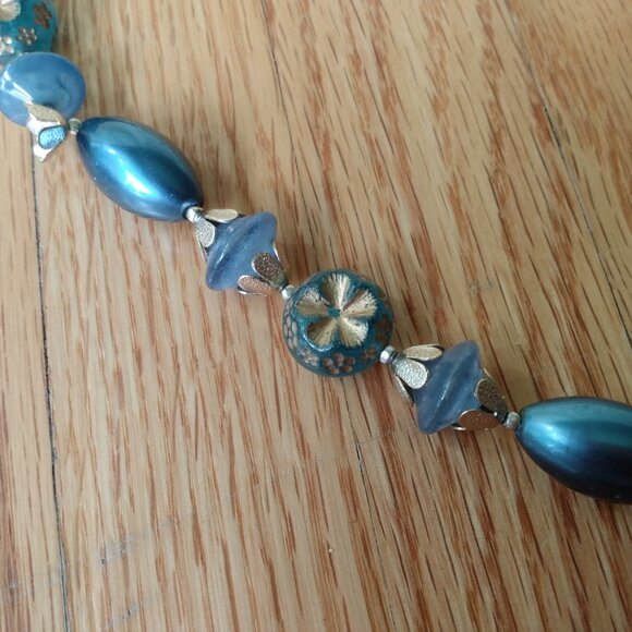 Vintage Blue Gold Beaded Necklace Retro Plastic Mid-Century Made in Hong Kong - Picture 4 of 12
